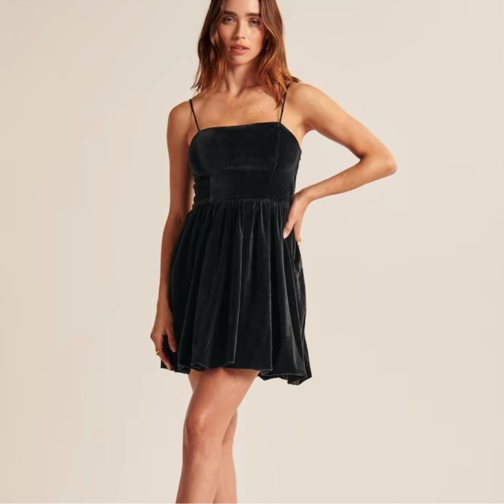 Abercrombie & Fitch Velvet Bubble Hem Babydoll Mini Dress in Black Size Medium